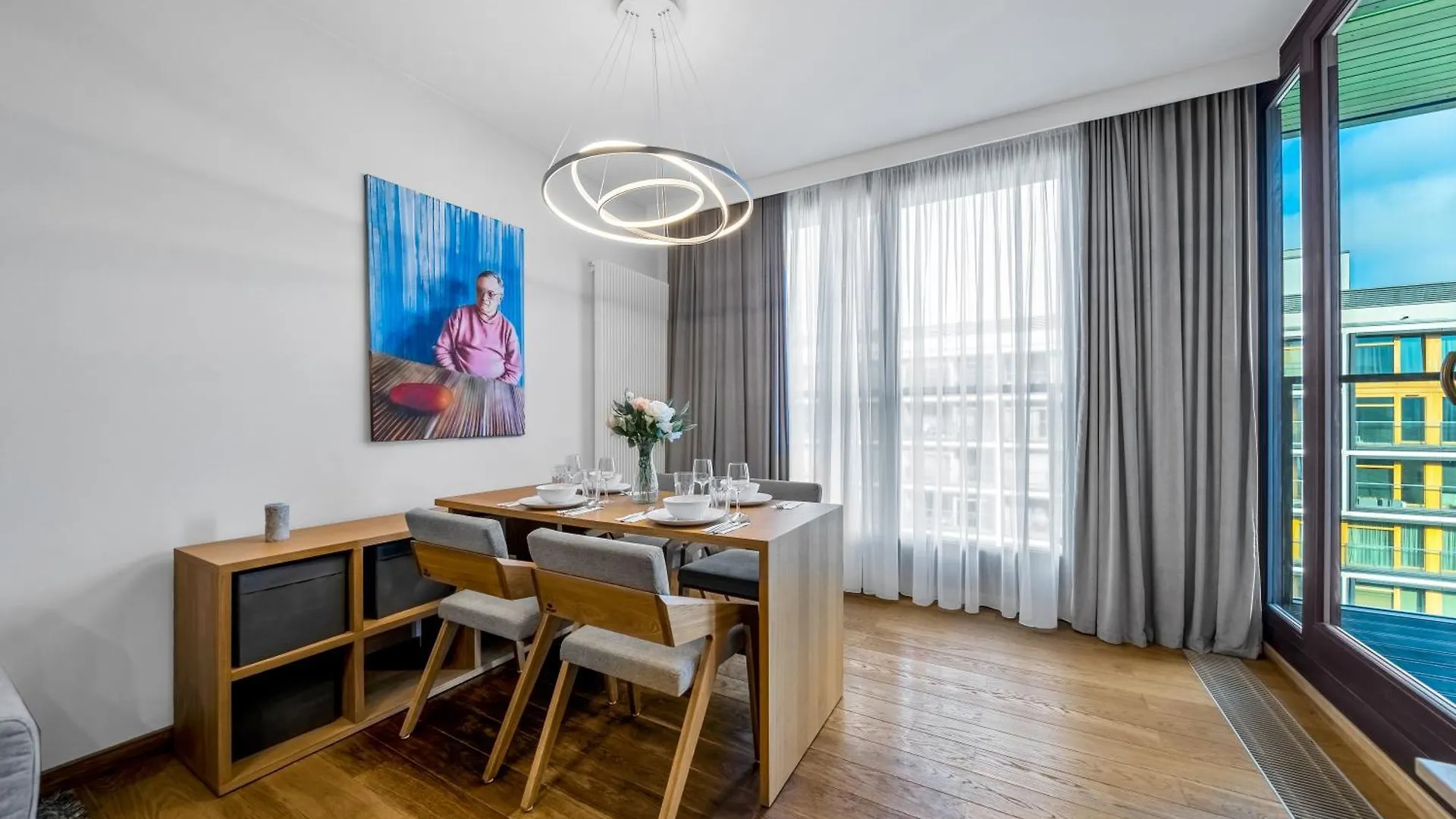 Warsaw Kolejowa Apt - Parking, Balcony, Workspace - By Rentujemy