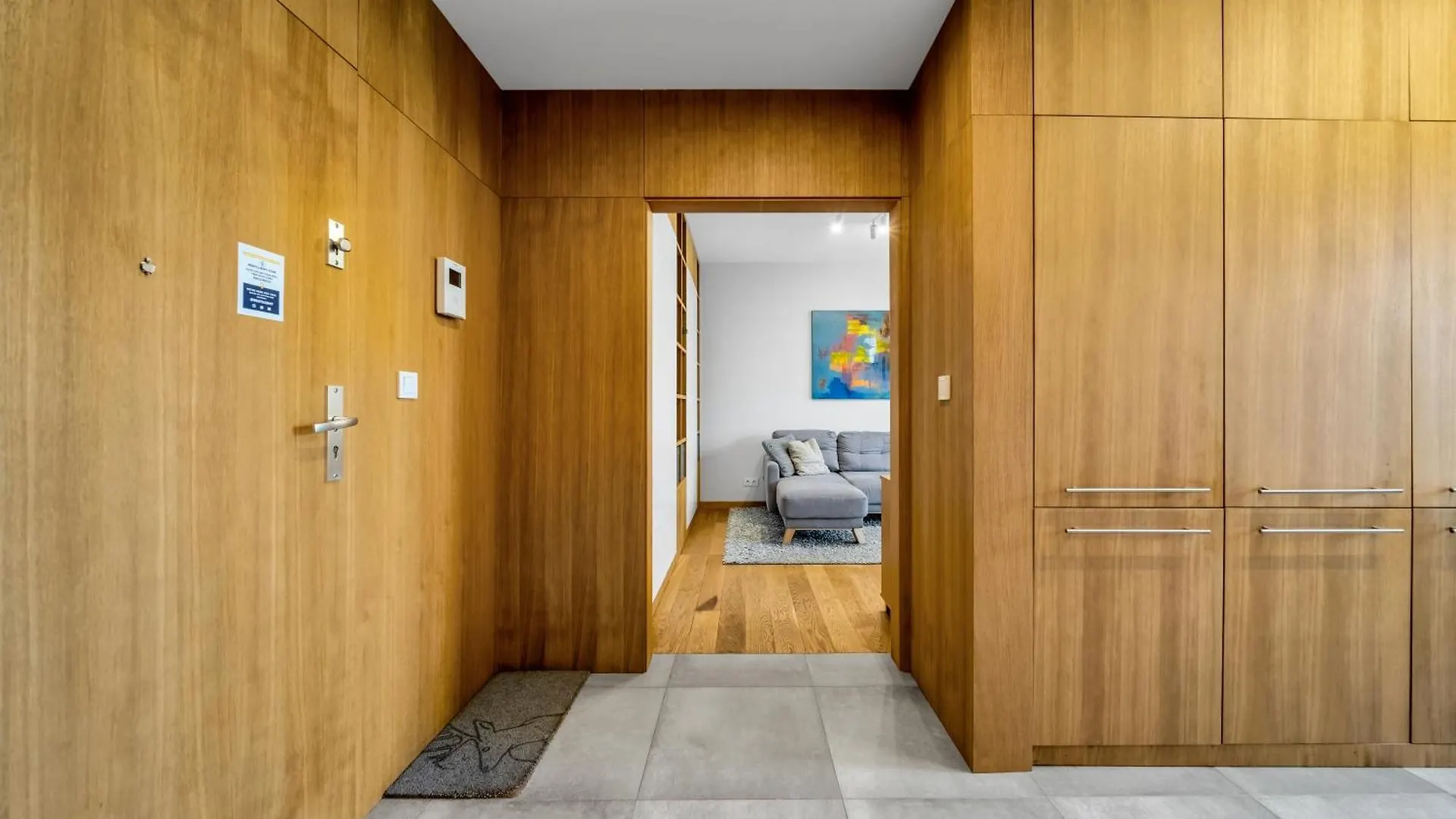 Warsaw Kolejowa Apt - Parking, Balcony, Workspace - By Rentujemy