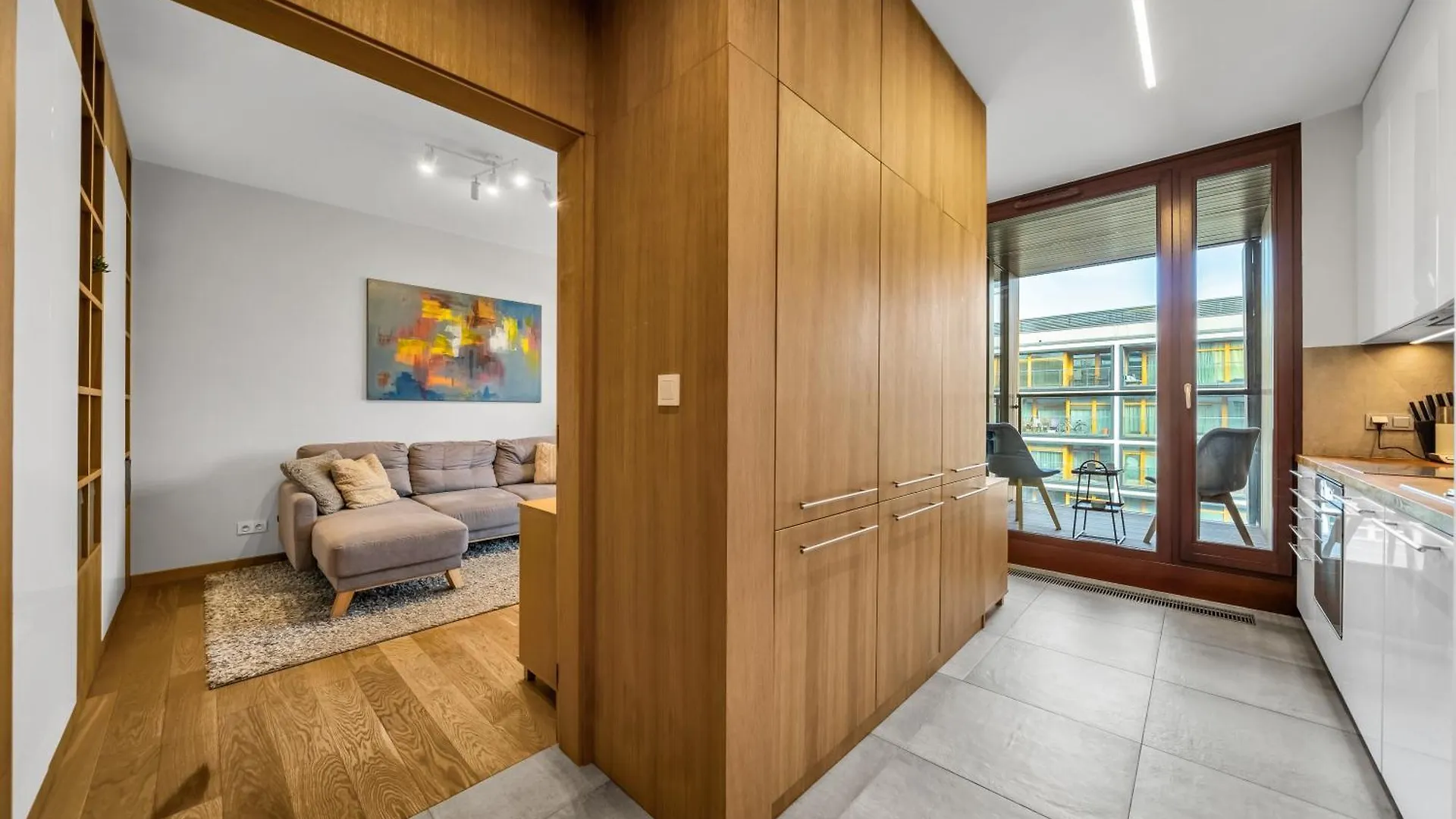 Apartment Warsaw Kolejowa Apt - Parking, Balcony, Workspace - By Rentujemy