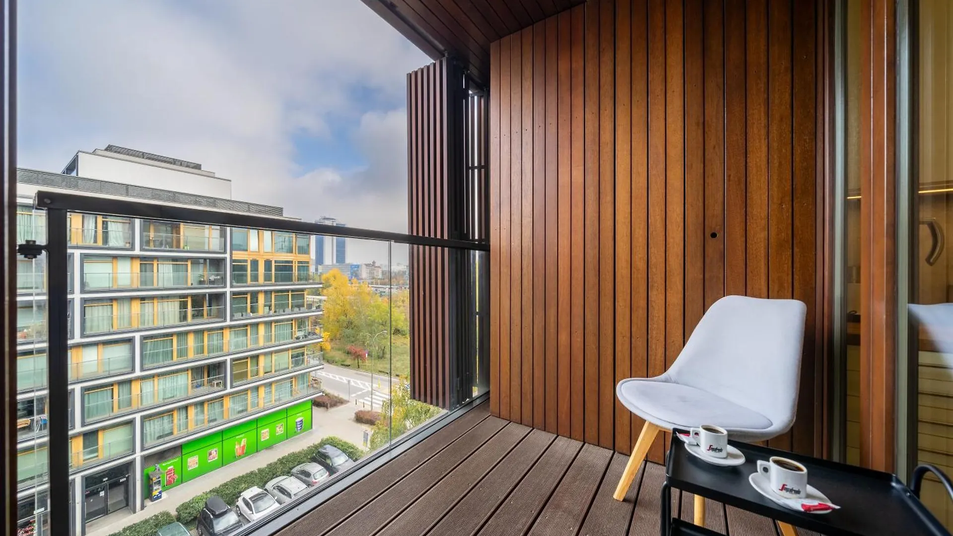 Warsaw Kolejowa Apt - Parking, Balcony, Workspace - By Rentujemy Apartment